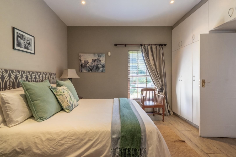 To Let 4 Bedroom Property for Rent in Franschhoek Western Cape
